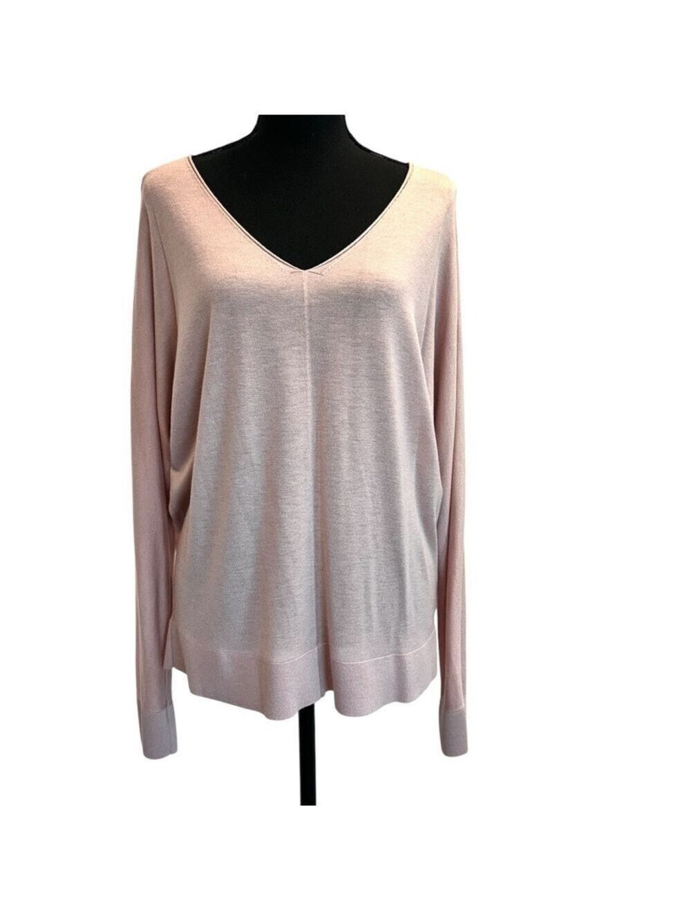H&M light pastel pink V-neck long sleeve knit sweater nude blush lightweight M
